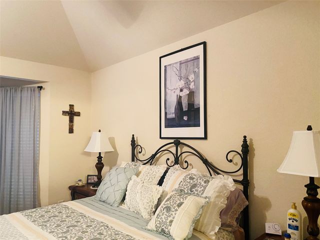 2250 Kaitlyn Drive, Weatherford, TX 76087