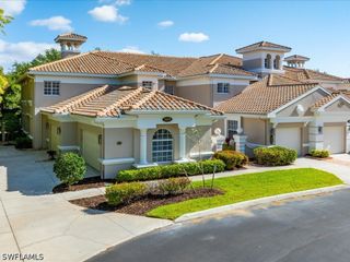 3995 Deer Crossing CT 201, Naples, FL 34114