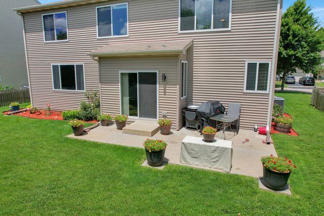 2955 Shetland Lane, Montgomery, IL 60538