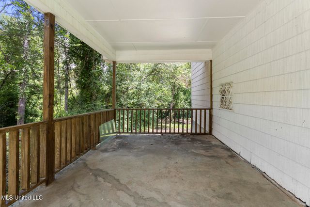 554 Launcelot Road, Jackson, MS 39206