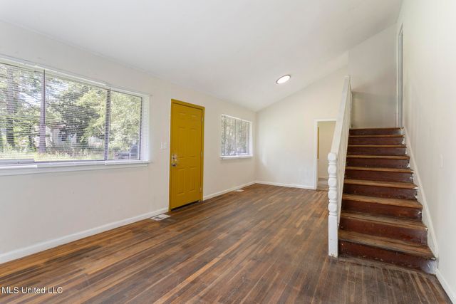 554 Launcelot Road, Jackson, MS 39206