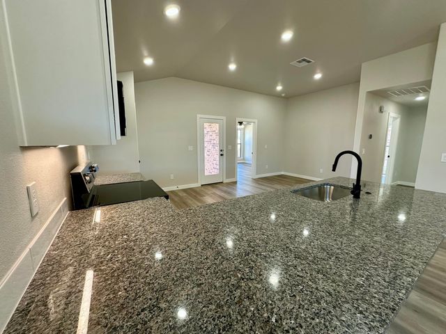 2605 Tiffin Avenue, Lubbock, TX 79407