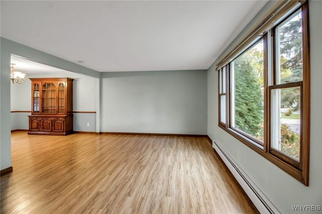 705 Powell Lane, Lewiston, NY 14092