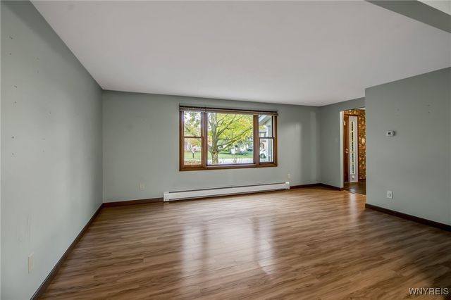 705 Powell Lane, Lewiston, NY 14092