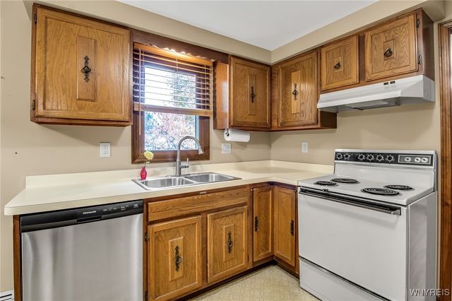 705 Powell Lane, Lewiston, NY 14092