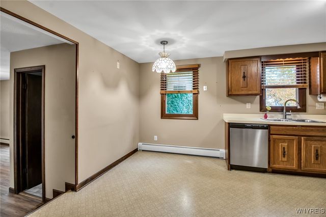 705 Powell Lane, Lewiston, NY 14092