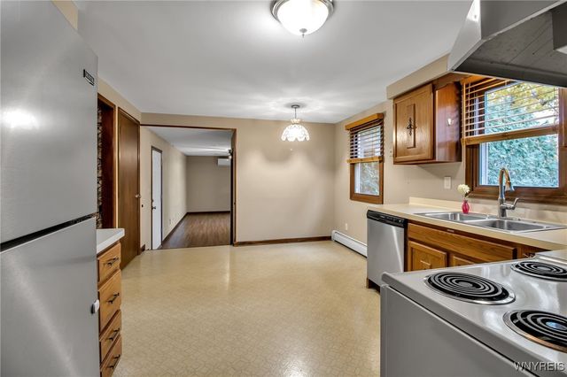 705 Powell Lane, Lewiston, NY 14092