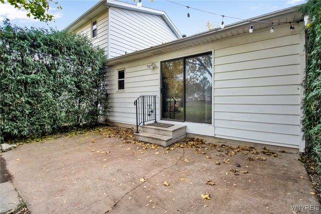 705 Powell Lane, Lewiston, NY 14092