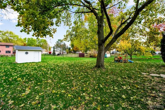 705 Powell Lane, Lewiston, NY 14092