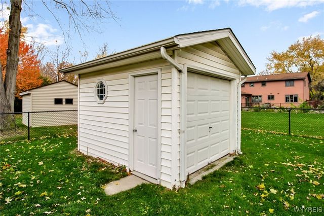 705 Powell Lane, Lewiston, NY 14092