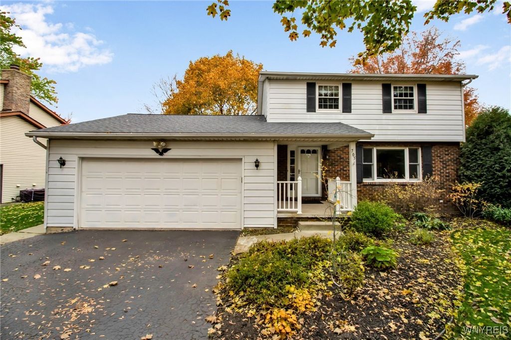 705 Powell Lane, Lewiston, NY 14092