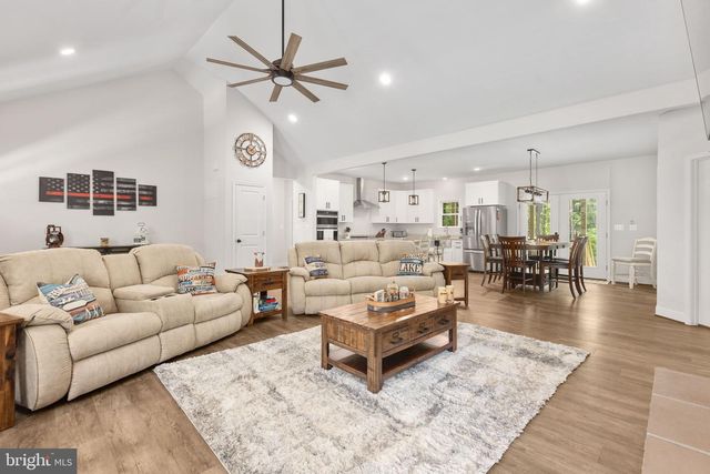 1098 LAKE FOREST DR, Mineral, VA 23117