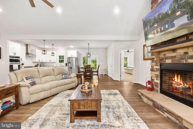 1098 LAKE FOREST DR, Mineral, VA 23117