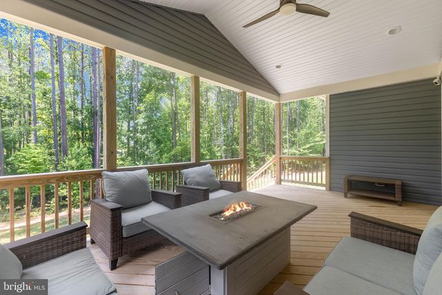 1098 LAKE FOREST DR, Mineral, VA 23117