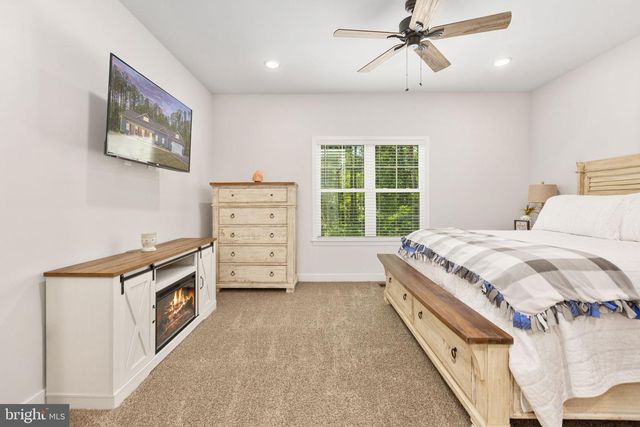1098 LAKE FOREST DR, Mineral, VA 23117