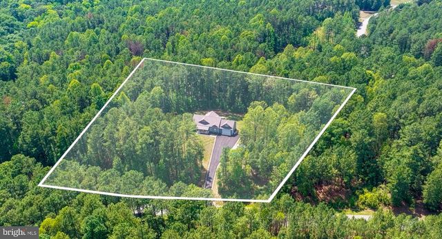 1098 LAKE FOREST DR, Mineral, VA 23117