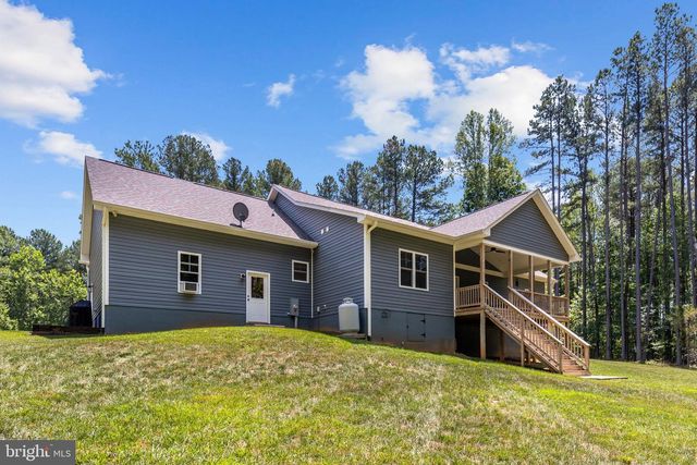 1098 LAKE FOREST DR, Mineral, VA 23117