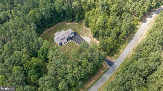 1098 LAKE FOREST DR, Mineral, VA 23117