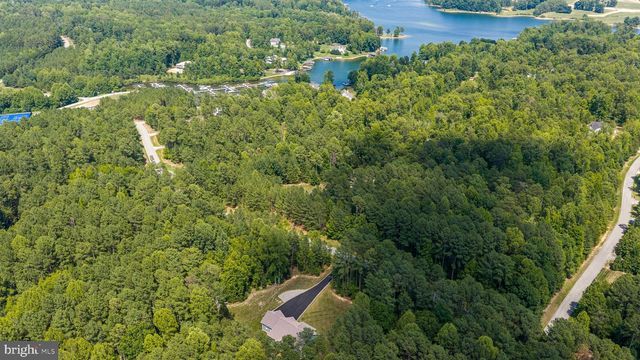1098 LAKE FOREST DR, Mineral, VA 23117