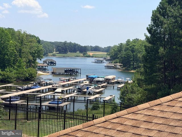 1098 LAKE FOREST DR, Mineral, VA 23117