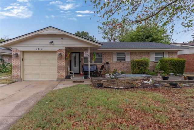 121 W Ridge Road, Norman, OK 73069