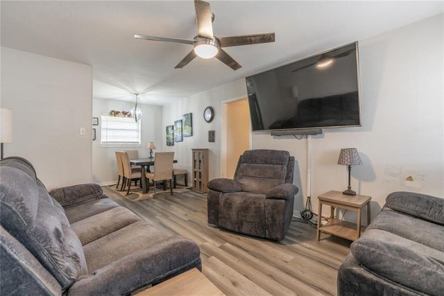 121 W Ridge Road, Norman, OK 73069