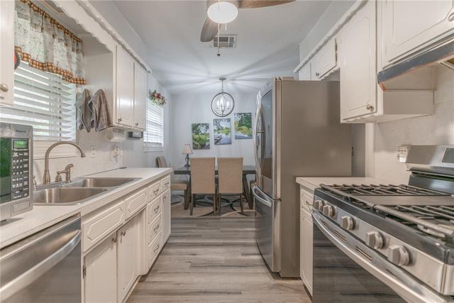 121 W Ridge Road, Norman, OK 73069