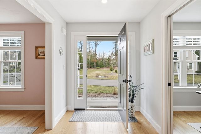 33 Farm Rd, Plymouth, MA 02360