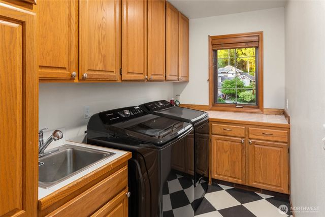 4651 171st Avenue SE, Bellevue, WA 98006