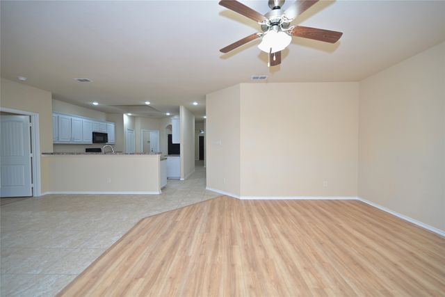 410 Red Sage Lane, Duncanville, TX 75137