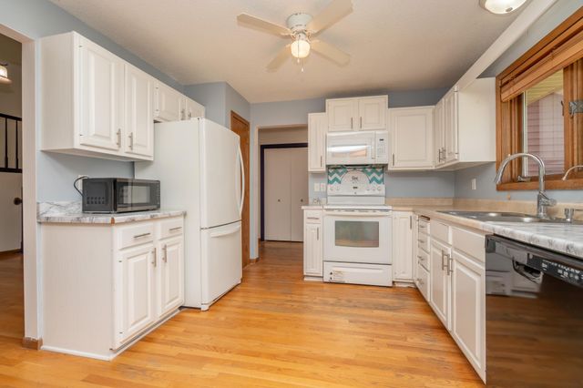 5606 W 132nd St., Savage, MN 55378