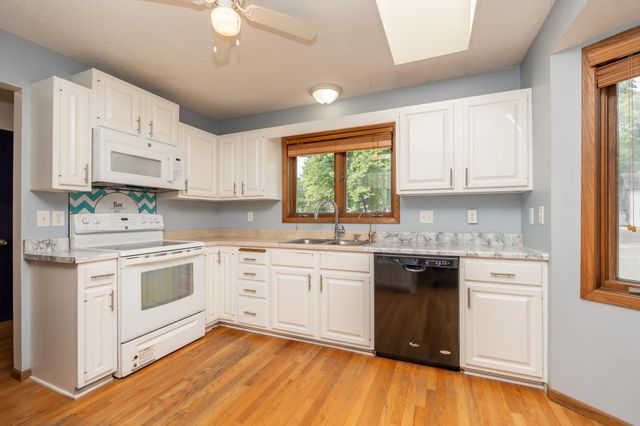 5606 W 132nd St., Savage, MN 55378