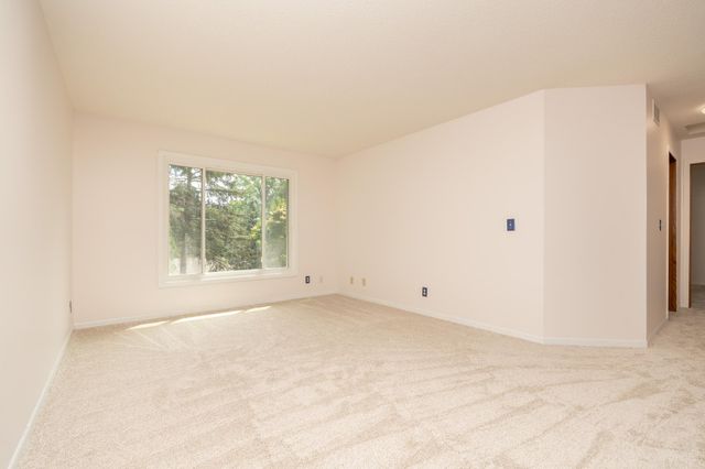 5606 W 132nd St., Savage, MN 55378