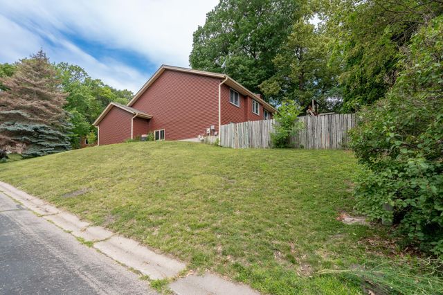 5606 W 132nd St., Savage, MN 55378