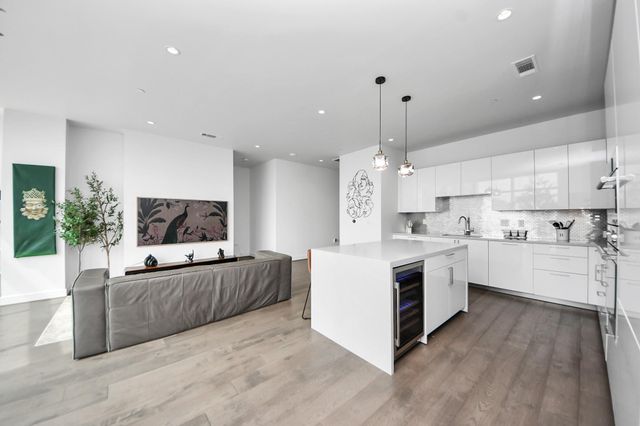 4521 San Felipe Street 1904, Houston, TX 77027