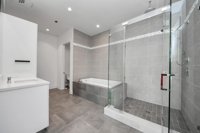 4521 San Felipe Street 1904, Houston, TX 77027