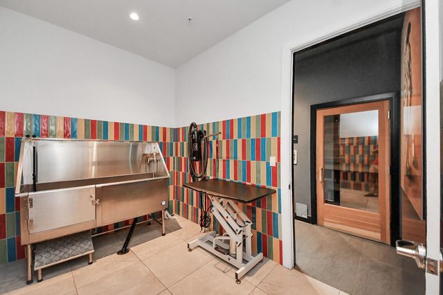 4521 San Felipe Street 1904, Houston, TX 77027