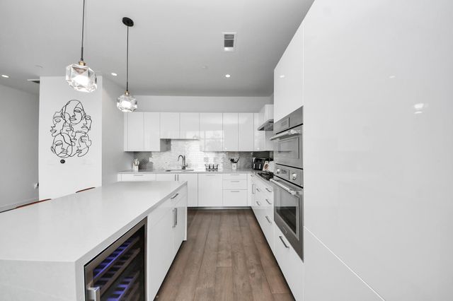 4521 San Felipe Street 1904, Houston, TX 77027