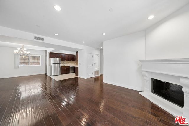 4376 ETHEL Avenue 102, Studio City, CA 91604