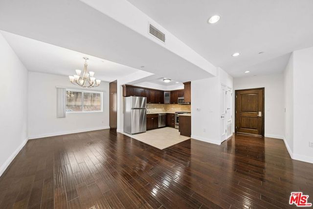 4376 ETHEL Avenue 102, Studio City, CA 91604