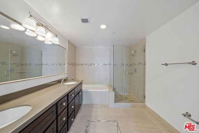 4376 ETHEL Avenue 102, Studio City, CA 91604