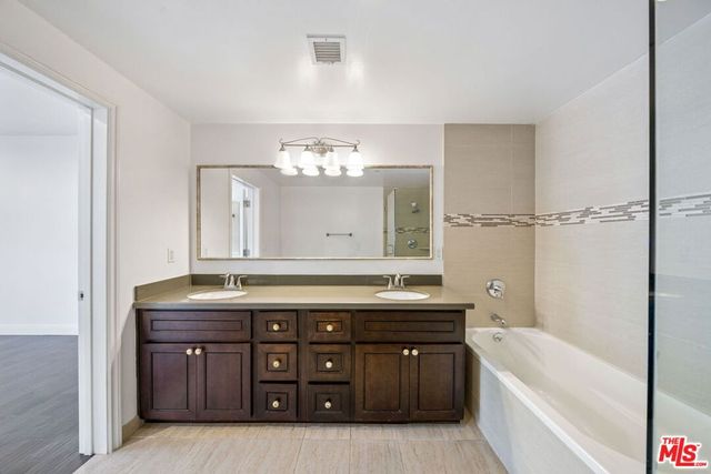 4376 ETHEL Avenue 102, Studio City, CA 91604