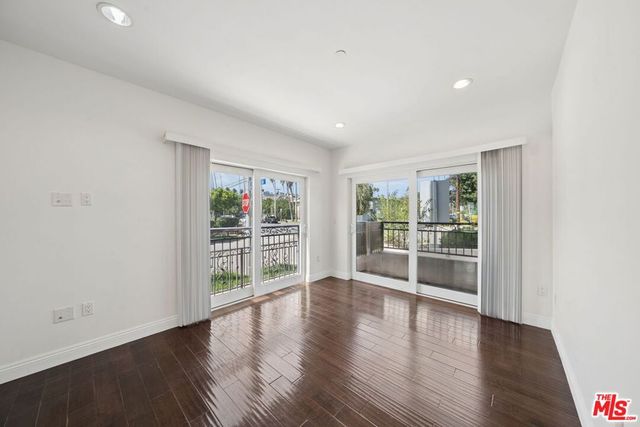 4376 ETHEL Avenue 102, Studio City, CA 91604