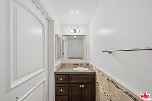 4376 ETHEL Avenue 102, Studio City, CA 91604