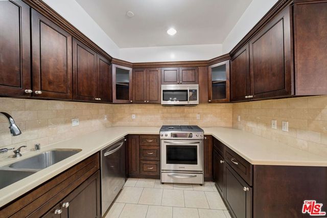4376 ETHEL Avenue 102, Studio City, CA 91604