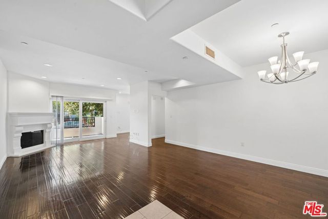 4376 ETHEL Avenue 102, Studio City, CA 91604