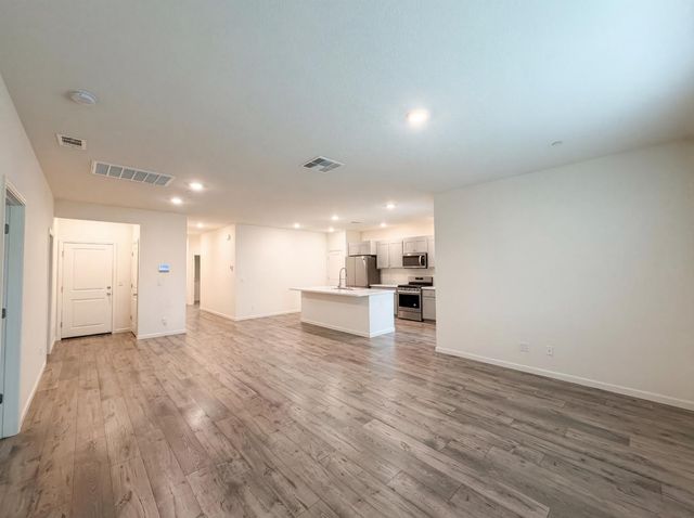 15385 Trolley St, Lathrop, CA 95330