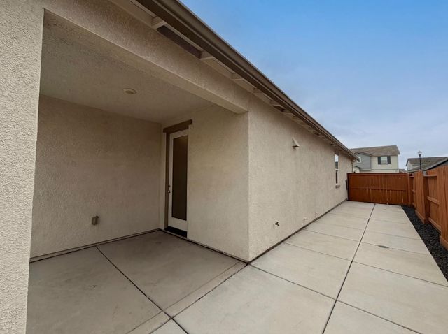 15385 Trolley St, Lathrop, CA 95330