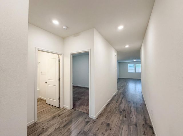 15385 Trolley St, Lathrop, CA 95330