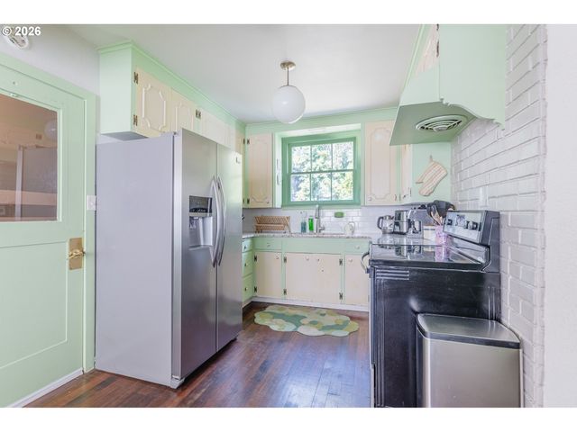 690 ELECTRIC Ave Se, Salem, OR 97302